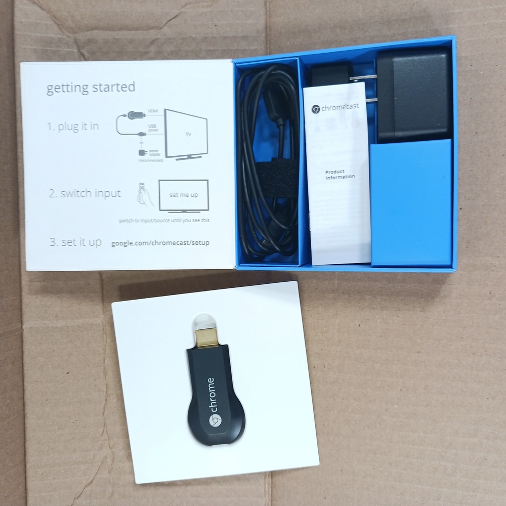 Google Chromecast 1st Generation H2G2-42 Digital Media Streamer Black HDMI Stick